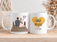Personalisierte Tasse Hochzeit mit Namen & Datum – Geschenk für Brautpaar – Individuelle Keramiktasse Liebe Paar Illustration