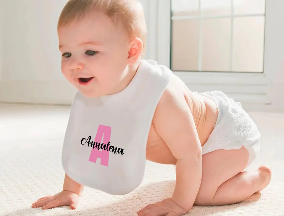 Personalisiertes Baby-Lätzchen | Name minimalistisch